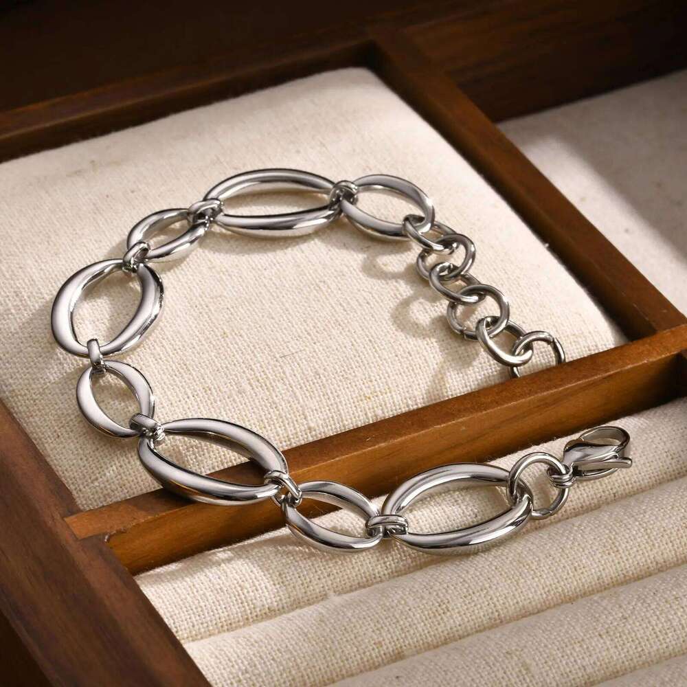 Stainless Steel Oval Handmade Chain Bracelet High Quality Premium Unique Design Light Luxury Jewelry For Women Party Gifts 26H0206