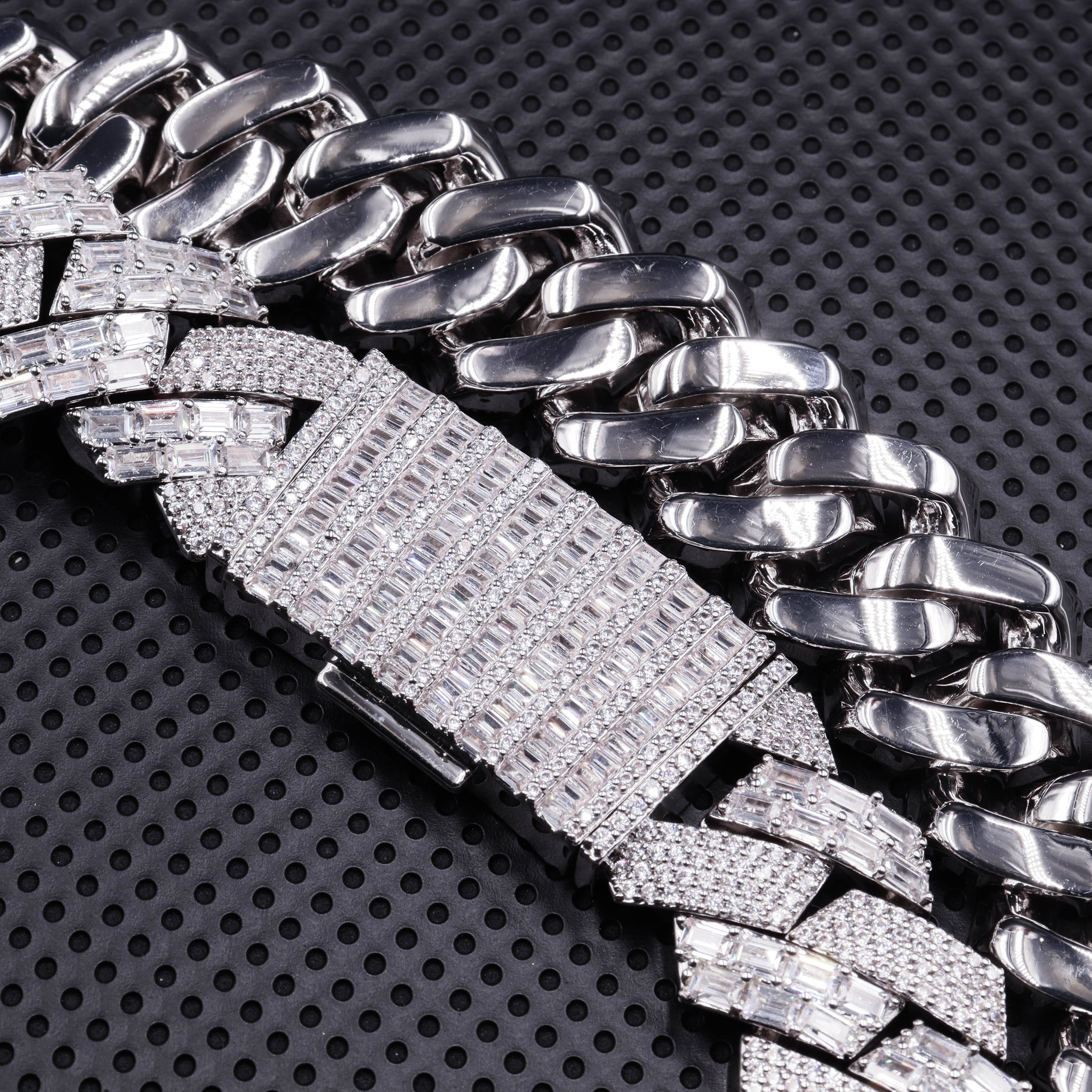 Pass Diamond Tester Gra Moissanite Diamond 925 Sterling Silver Custom Cuban Link Chain for Rapper Hip Hop Necklace