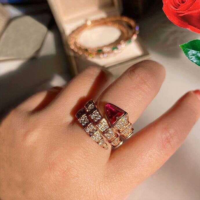 New Inlaid Gemstone Three-Circle Red Corundum V Gold Snake Bone Ring Luxurious And Elegant High-End - view 3