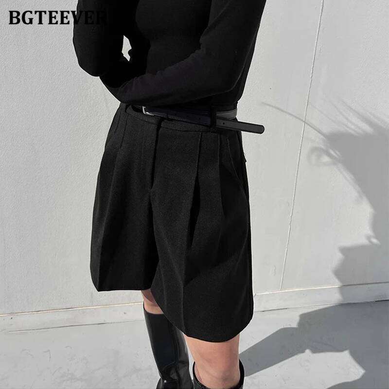 BGTEEVER Casual High Waist Pockets Female Wide Leg Woolen Autumn Winter Thicke Warm Loose Women Shorts XJ260206