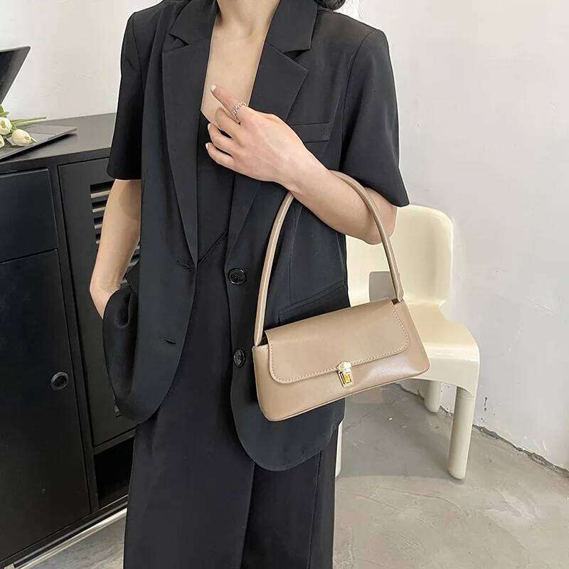 Women's Handbag Retro Underarm Fashion Simple Solid Color New Hand Shoulder Bag Y260205