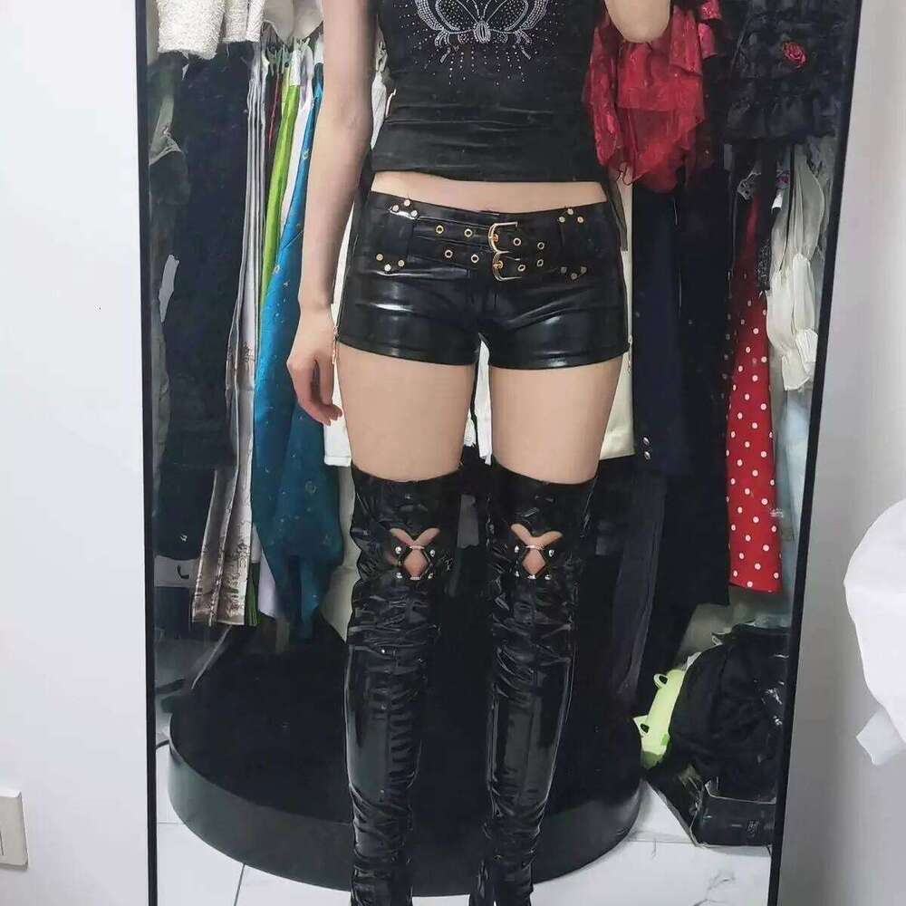 Retro Nightclub Sexy Y2k Super Low Waist Rivet Hip PU Leather Booty Shorts 2025 Autumn Winter New C260206