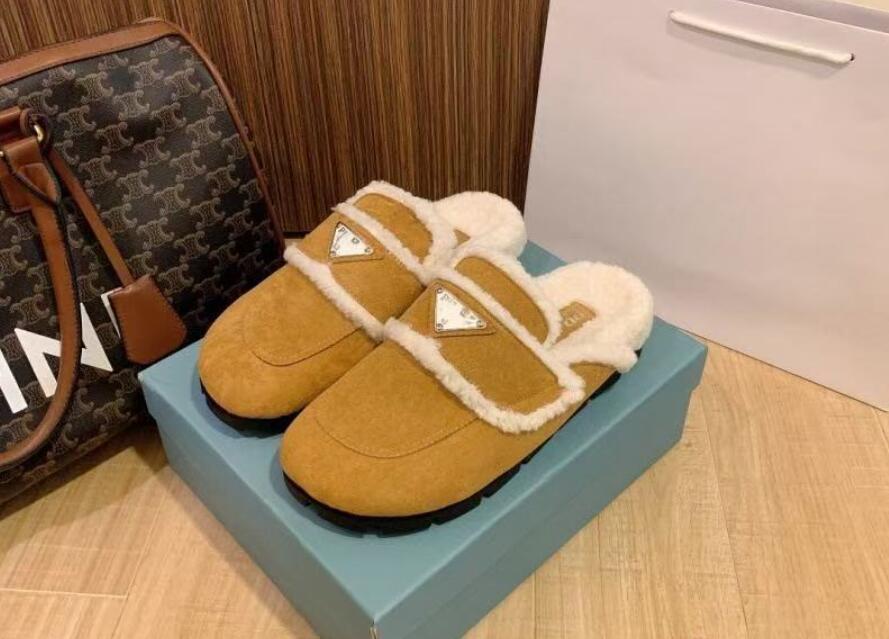 Women Designer Suede And Shearling Slippers Wool Teddy Bear Loafers Mules Clogs Sandal Teddy Slipper Fall Winter Clog