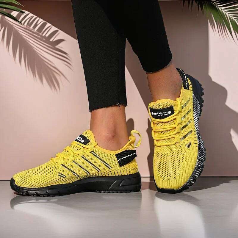 Women's Casual Sports Comfortable Knitted Mesh Breathable Flat Cool Non Slip in Summer New Fashionable Running Shoes