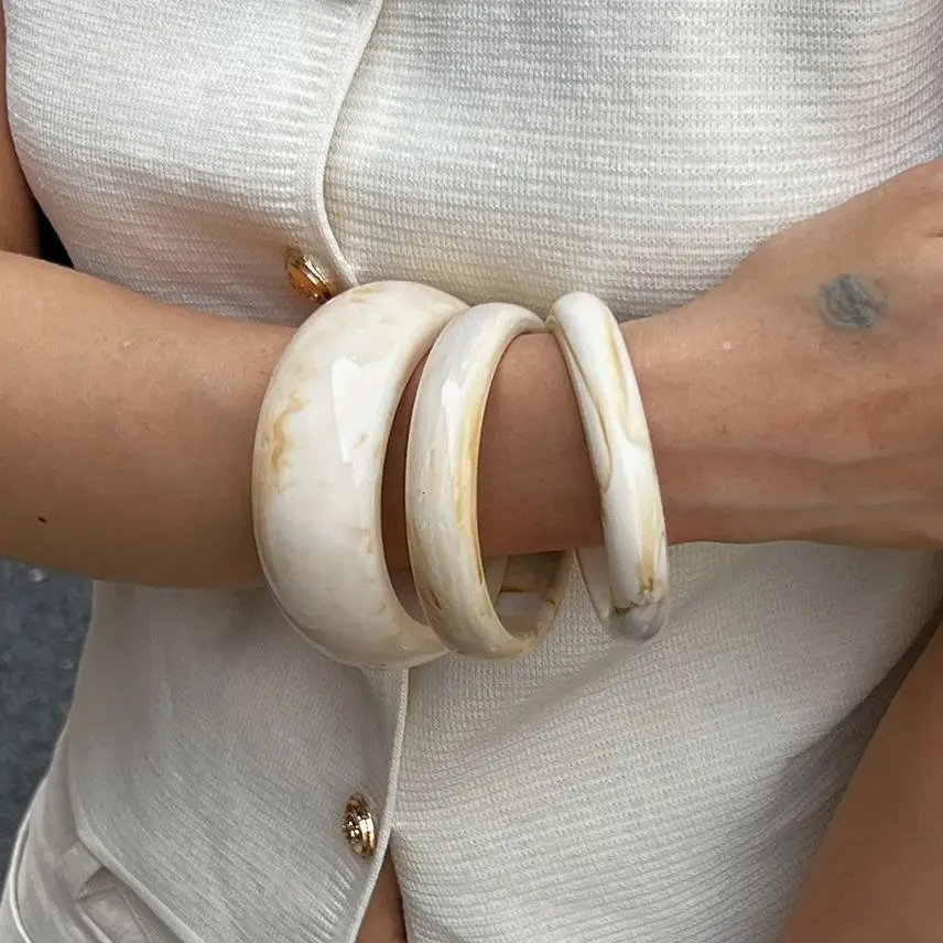Ingemark 3PcsSet Vintage Beige Resin Bangles for Women on Hand 2025 Trend Boho Stacking Charm Bracelets Y2K Jewelry Gift 260120