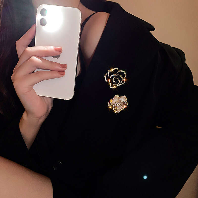 Black Camellia Brooch Women's Niche Design Black French Brooch Luxury Suit Pin Accessory