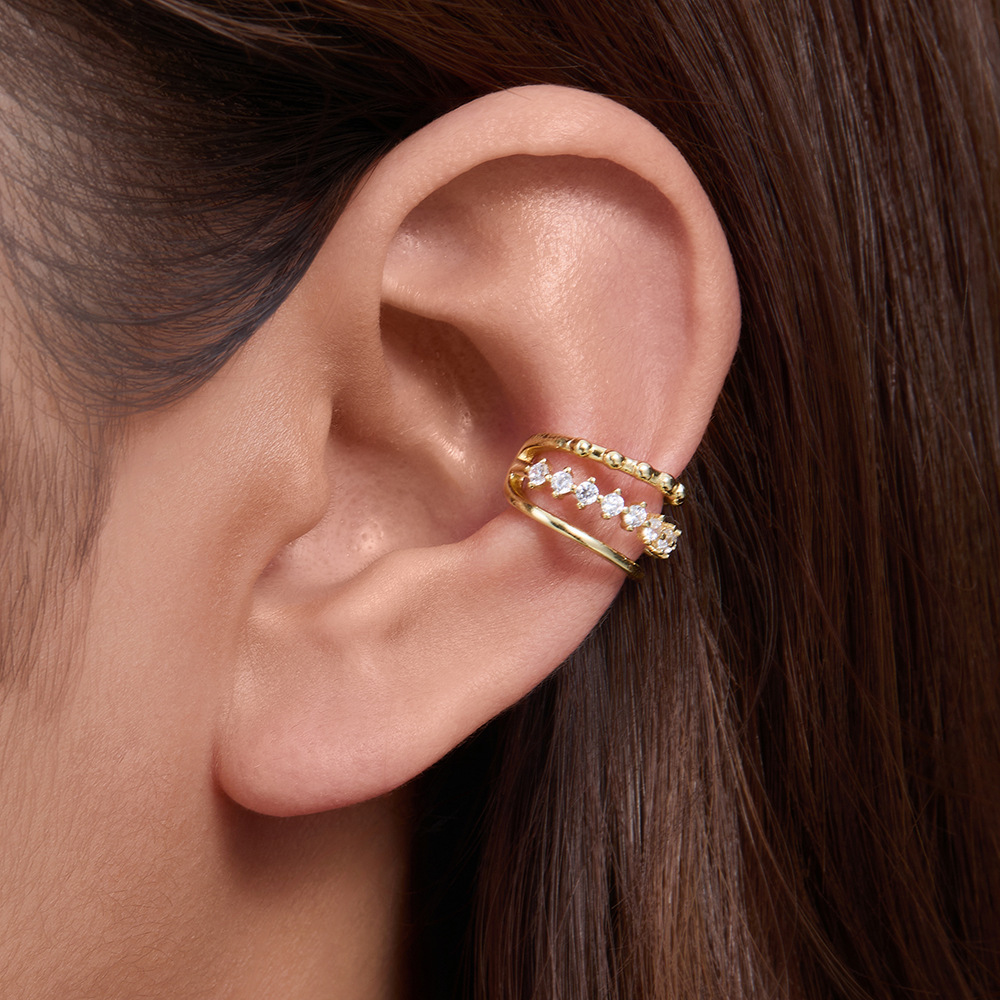 French minimalist luxury earrings women, S925 sterling silver geometric hollow-out diamond-studded clips, no need for ear piercing, high-end design