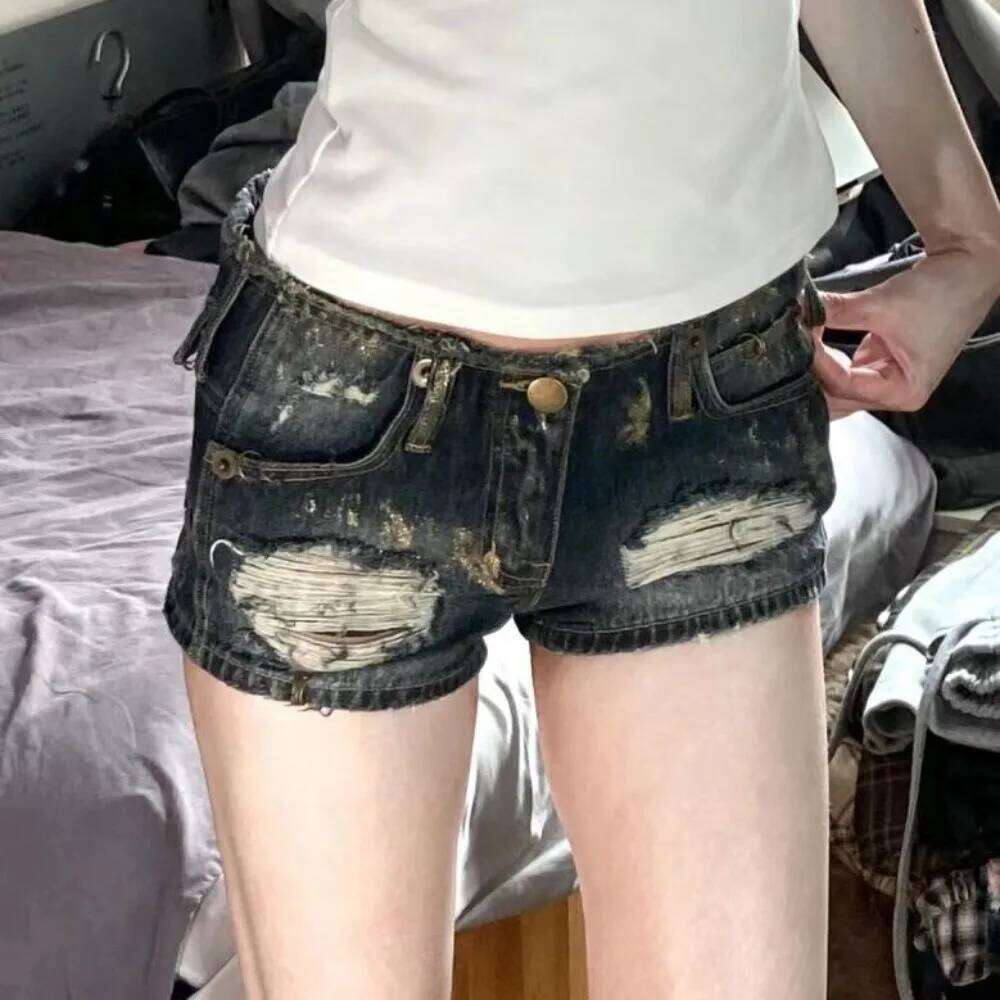 Women Vintage Shorts Skinny Punk Streetwear Prevalent Spicy Summer Hole American Style Ripped Y2k E-Girl Sexy Denim New Arrival XJ260206