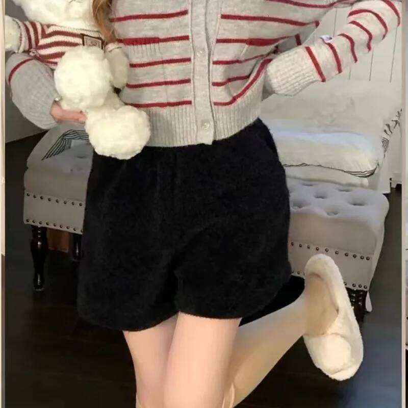 High Waist Shorts Women Solid Soft Fluffy Korean Fashion Wide Leg Trousers Y2k Harajuku Temper Streetwear Summer Cleanfit Ins XJ260206