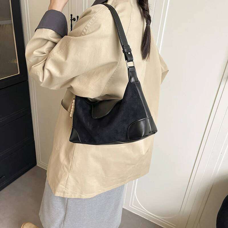 Fashion Versatile Solid Faux Suede Hobos Shoulder Autumn & Winter 2026 New Style Sense of Luxury Women's Crossbody Bags XJ260129