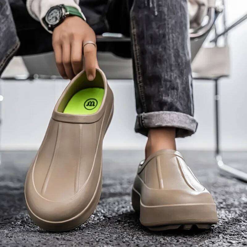 Women's Slippers Are All Season Anti Slip Waterproof Thick Soled Fashionable Simple Rain Boots for Couples Chefs Doctors Nurses