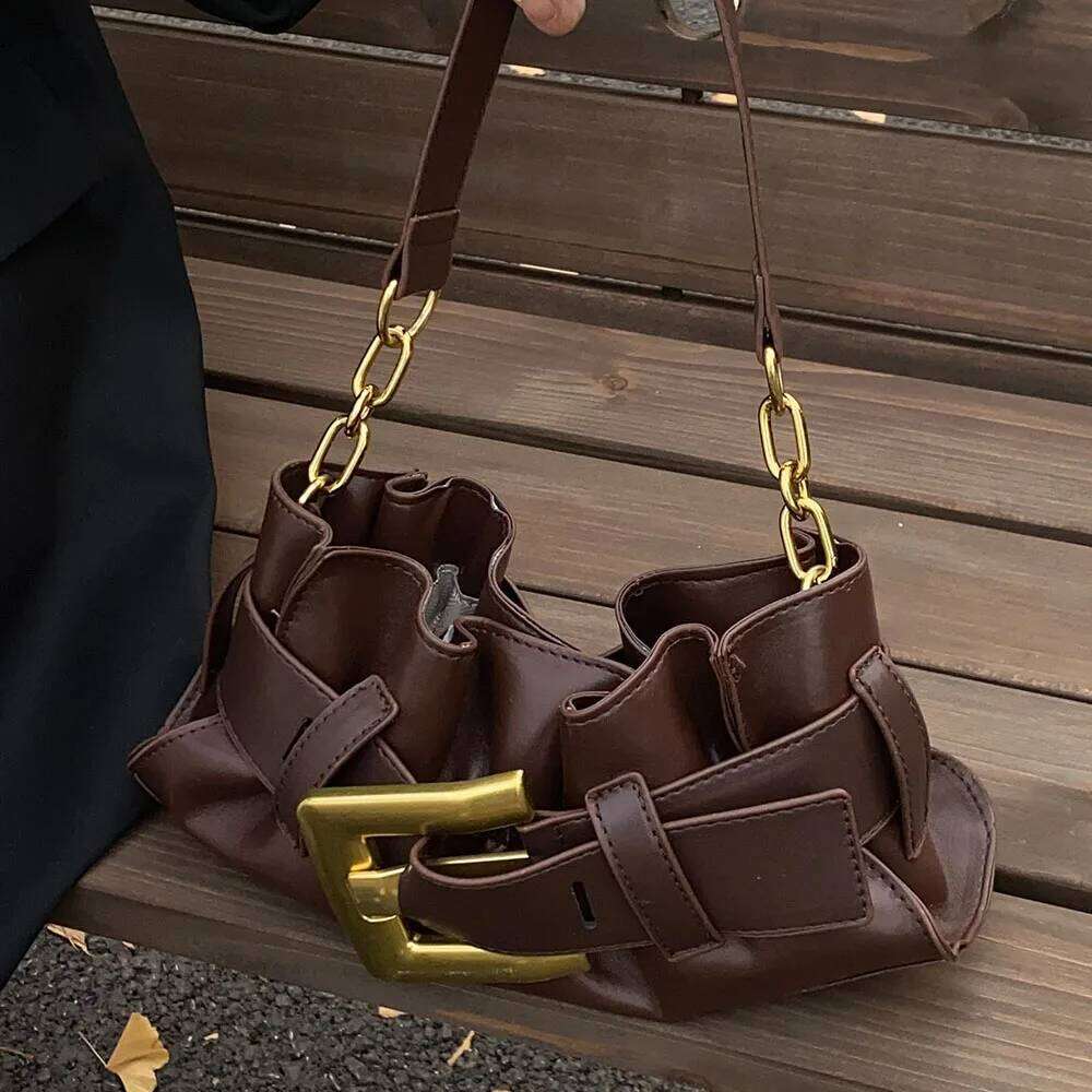 Trendy Buckle Chain One Shoulder Bag Women's Fashion Temperament Commute All-Match Crossbody Bags Daily Versatile Armpit Packs Y260205