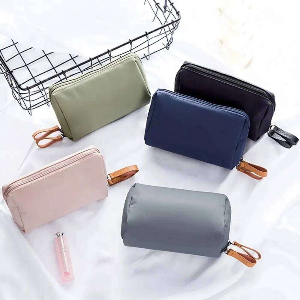 Waterproof Portable Women Makeup Cosmetic Coin Pouch Storage Mini Lipstick Small Toiletry Bag Organizer Case Y260206