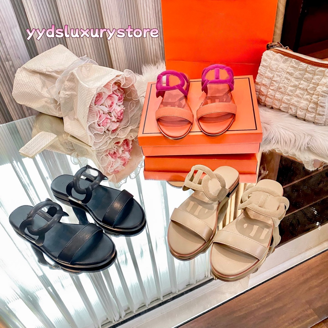 Designer sandals 2026 SS New Designer Flat Sandals Women Fashion Classic Slip-on Lazy Shoes Luxury Beach Outdoor Slippers Pumps for Ladies