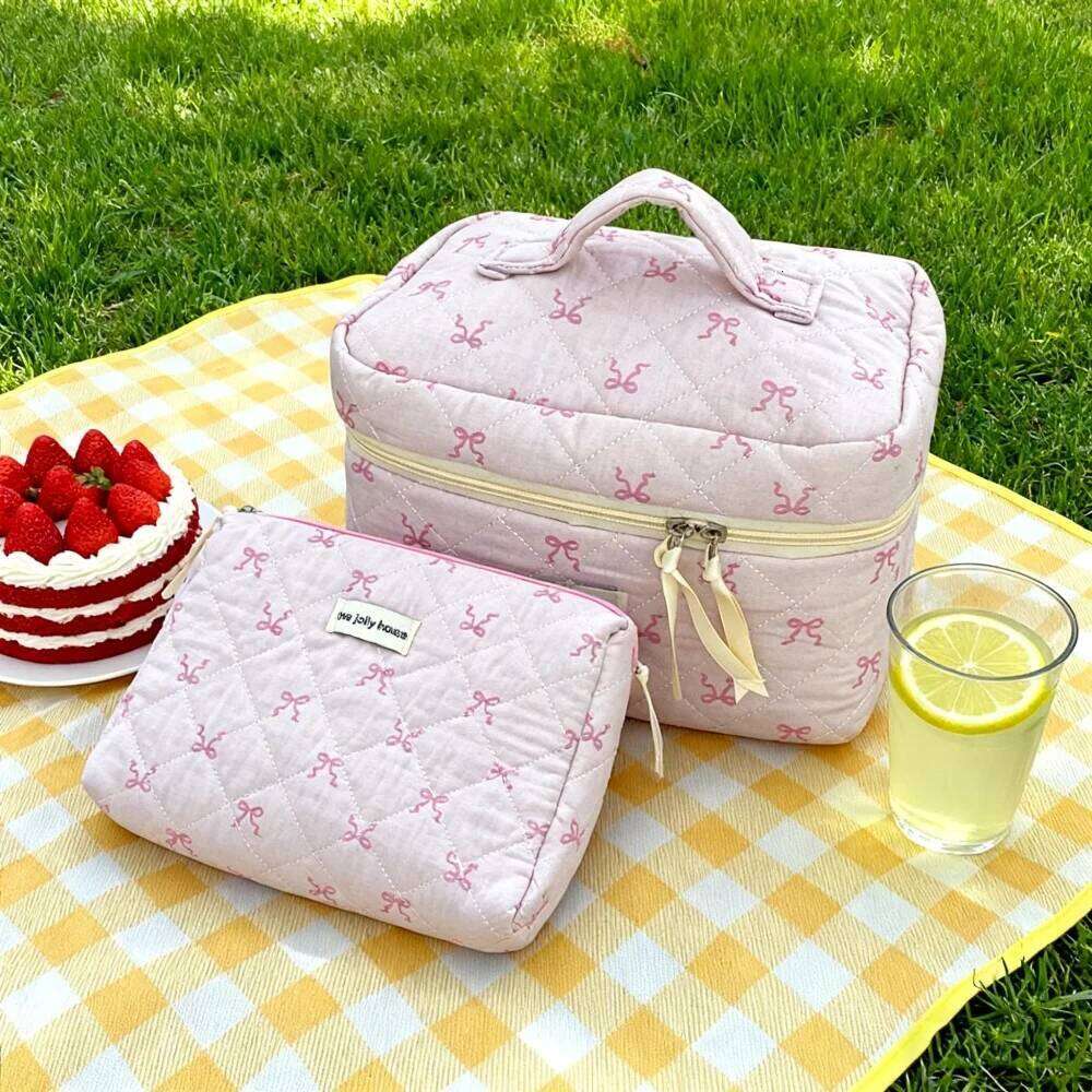 Makeup and Cosmetics Organizer Cosmetic Woman Women's Necessaire Gifts for Women Pink Bag Large Capacity Pouch Y260206
