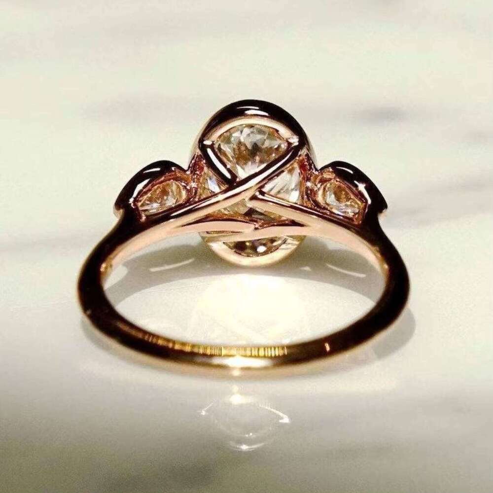 High On Demand 10K Gold Moissanite Diamond Ring For Women Or Elegant And Timeless Jewelry Available At Factory Price