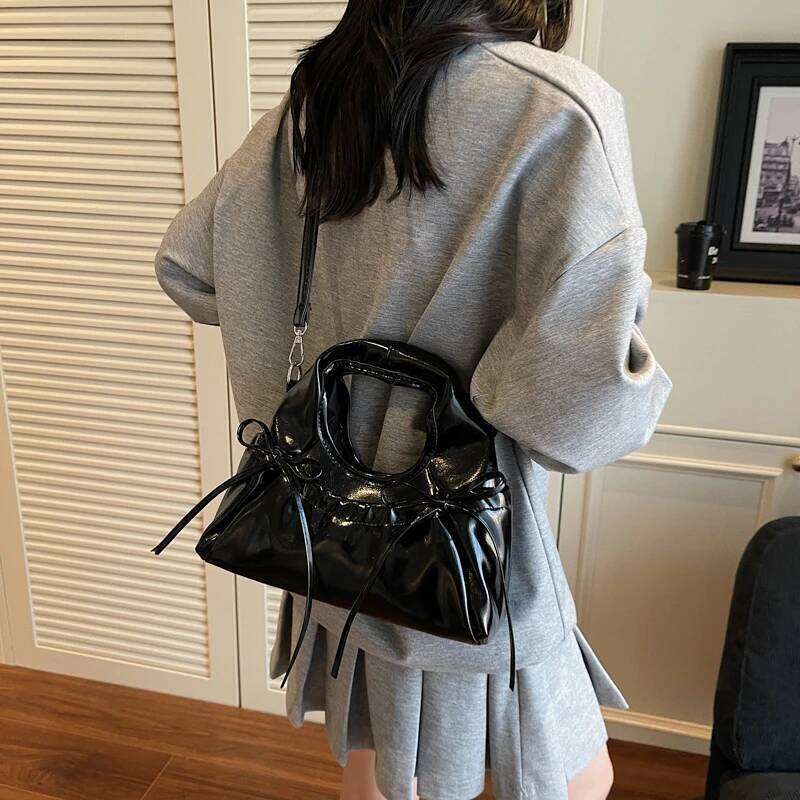 2025 Fashion New PU Shoulder High Quality Solid Color Hasp Bow Decoration Personality Hot Trendy Crossbody Bags for Women Y260205