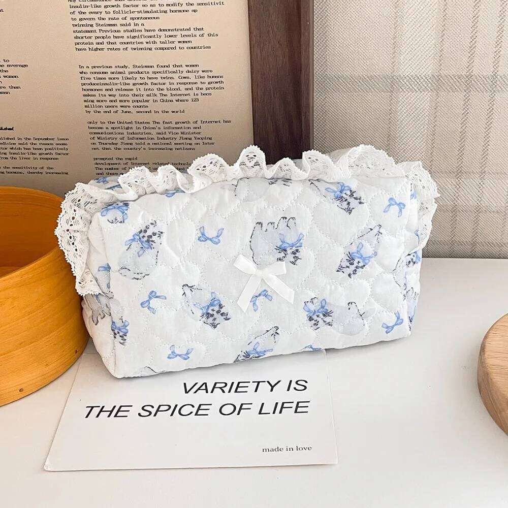 Fashion Cartoon Cat Lace Women Makeup Travel Organizer Toiletry Cosmrtic Pouch Portable Girls Make Up Zipper Bag Y260206