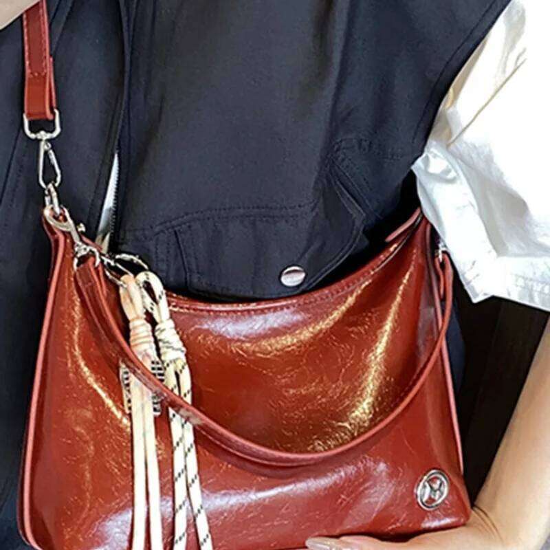 Pure Color Patent Leather Shoulder Women's Summer New Style Underarm Chain Crossbody Bag Soft Square Shape Polyester Lining Y260205