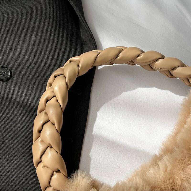 2024 New Furry for Women Fashion Pearl Decor Mini Crossbody Bag Luxury Fluffy Wristlet Tote Handbag Female Gift Y260205