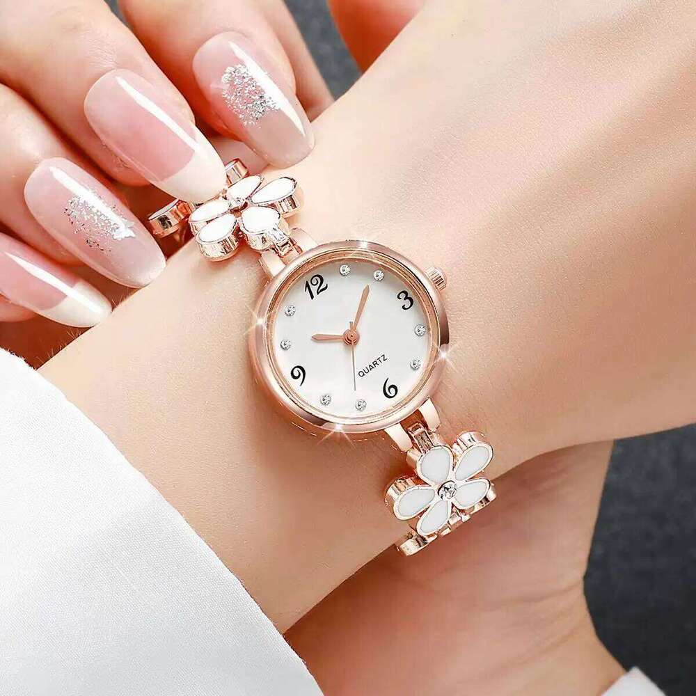 Elegant Women Watches Fashion Flower Bracelet Strap Ladies Quartz Wristwatch Reloj MujerWithout Box Z260206