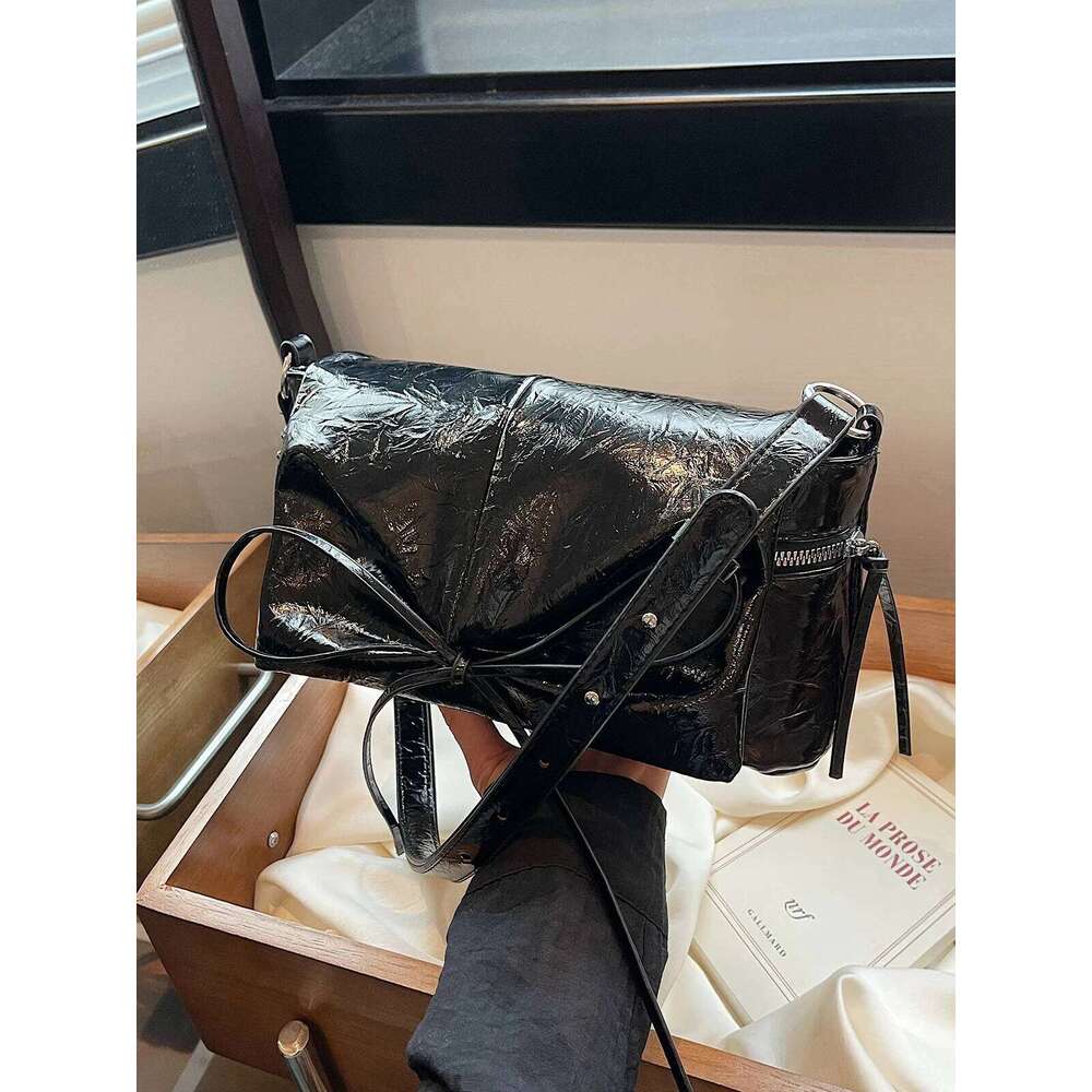 Fashion Lacquer Bright Bow Fold Leather Pattern Single Shoulder Casual Simple And Versatile Personalized Women Bag Y260205
