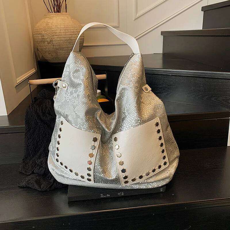 Glamour Motorcycle Shoulder Bags for Women Pattern Rivet Decor Large Capacity Shopper Tote Designer Handbags Y260205