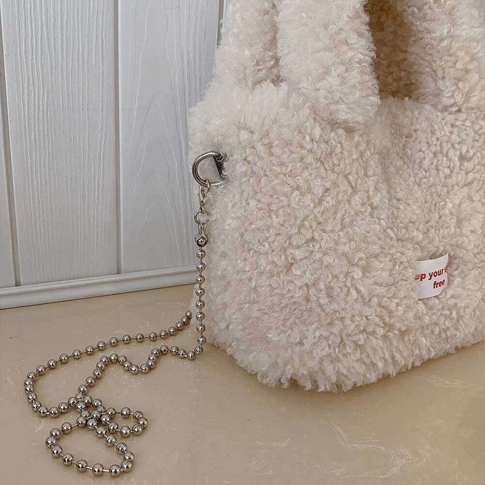 Shake Fleece Women's New Stylish Single Shoulder Crossbody Bag, Hand-Held Plush Bucket Bag XJ260129