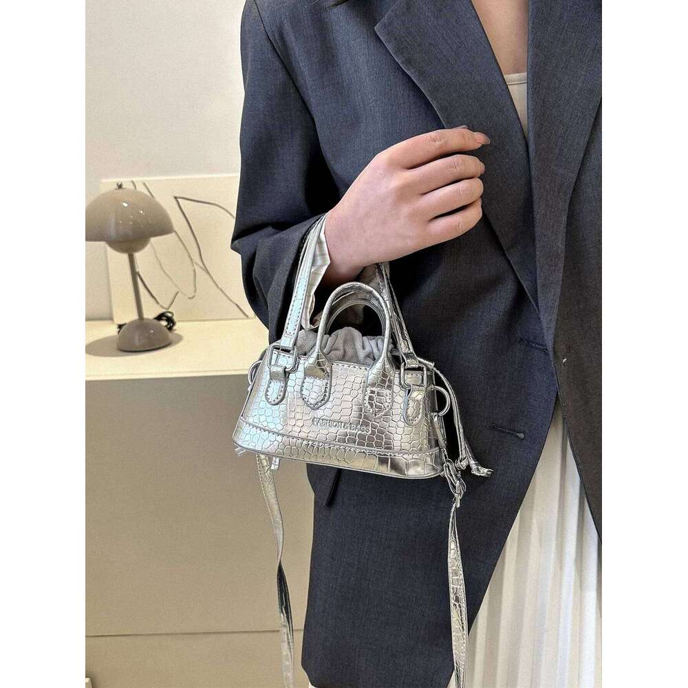 Lightweight Business Casual Mini Metallic Crocodile Embossed Bucket Drawstring Design Novelty Bag For Teen Girls Women Y260205