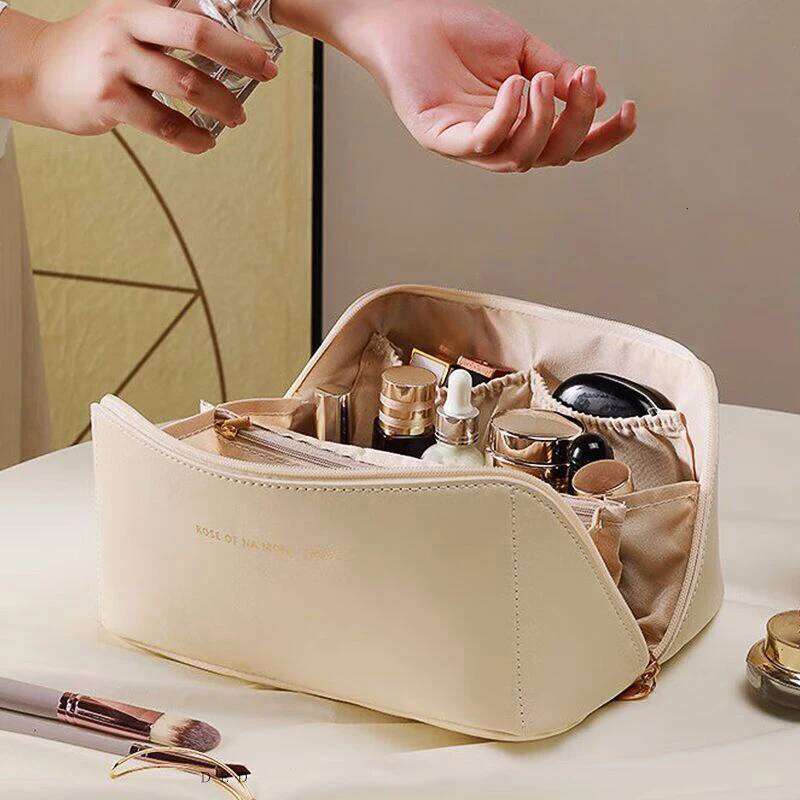 Travel Portable Women Makeup Case Waterproof Multifunctional Pouch Women's Cosmetic Bag Y260206