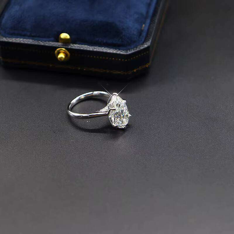Madonna GIA Certified 3Ct 5Ct Lab Grown Diamond Engagement Ring