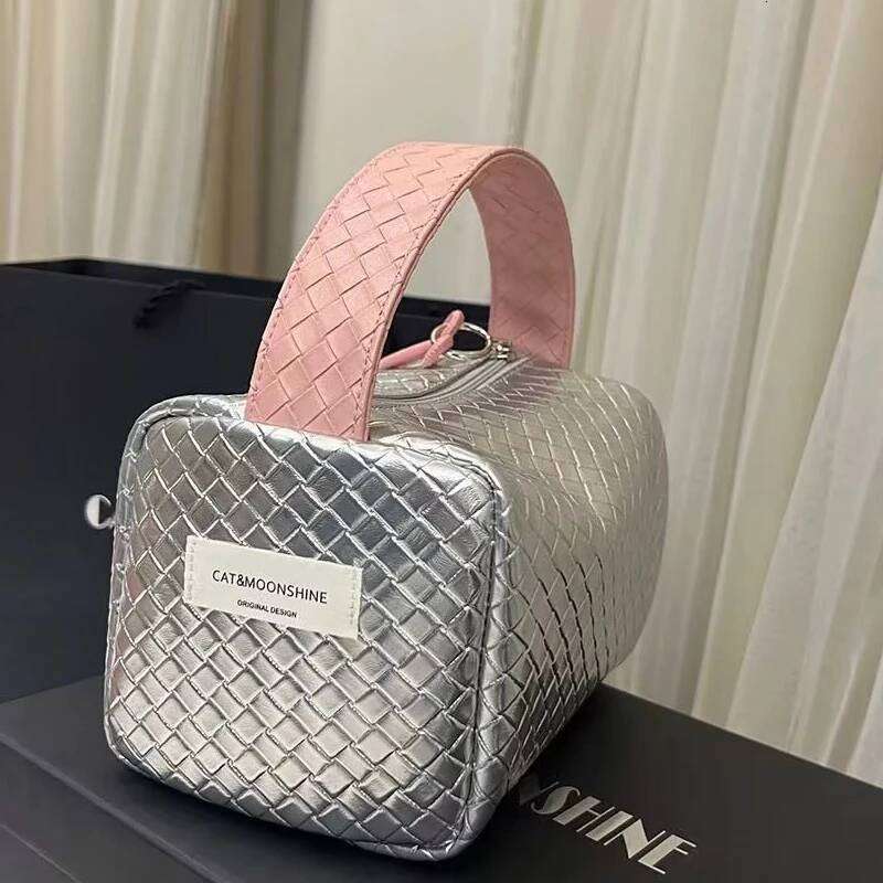 New Cosmetic Bag PU Pillow Makeup Pouch Womens Large-Capacity Storage Organizer Multifunctional Travel Toiletry Kit Handbag Y260206