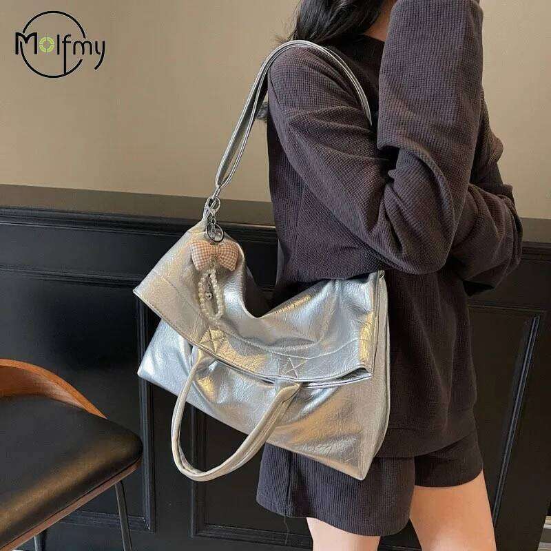 Fashion Crossbody for Women Shoulder Oil Wax Leather Adjustable Strap Trendy Handbag Purse Work Travel Messenger Bag Y260205