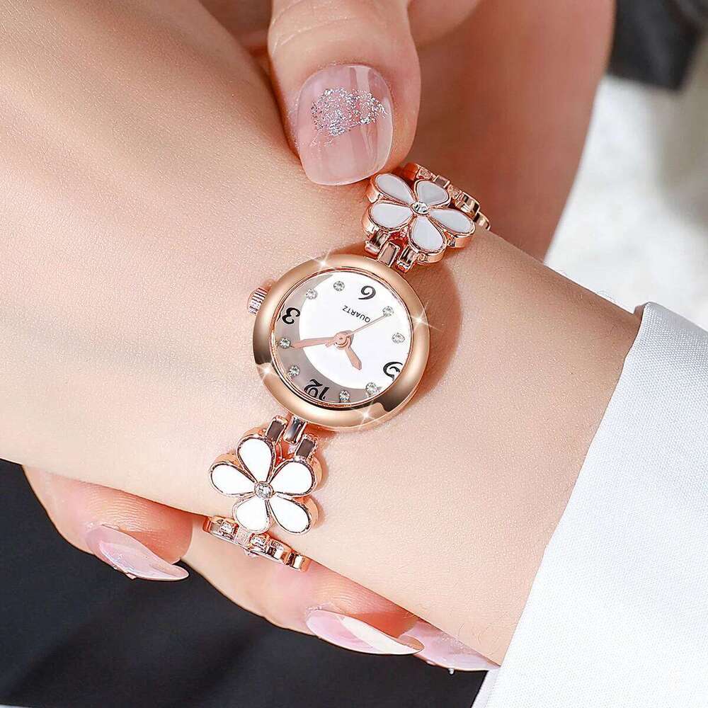 Fashion Arabic Dial Women Watches Elegant Flower Bracelet Strap Ladies Quartz Wristwatch Reloj MujerWithout Box Z260206