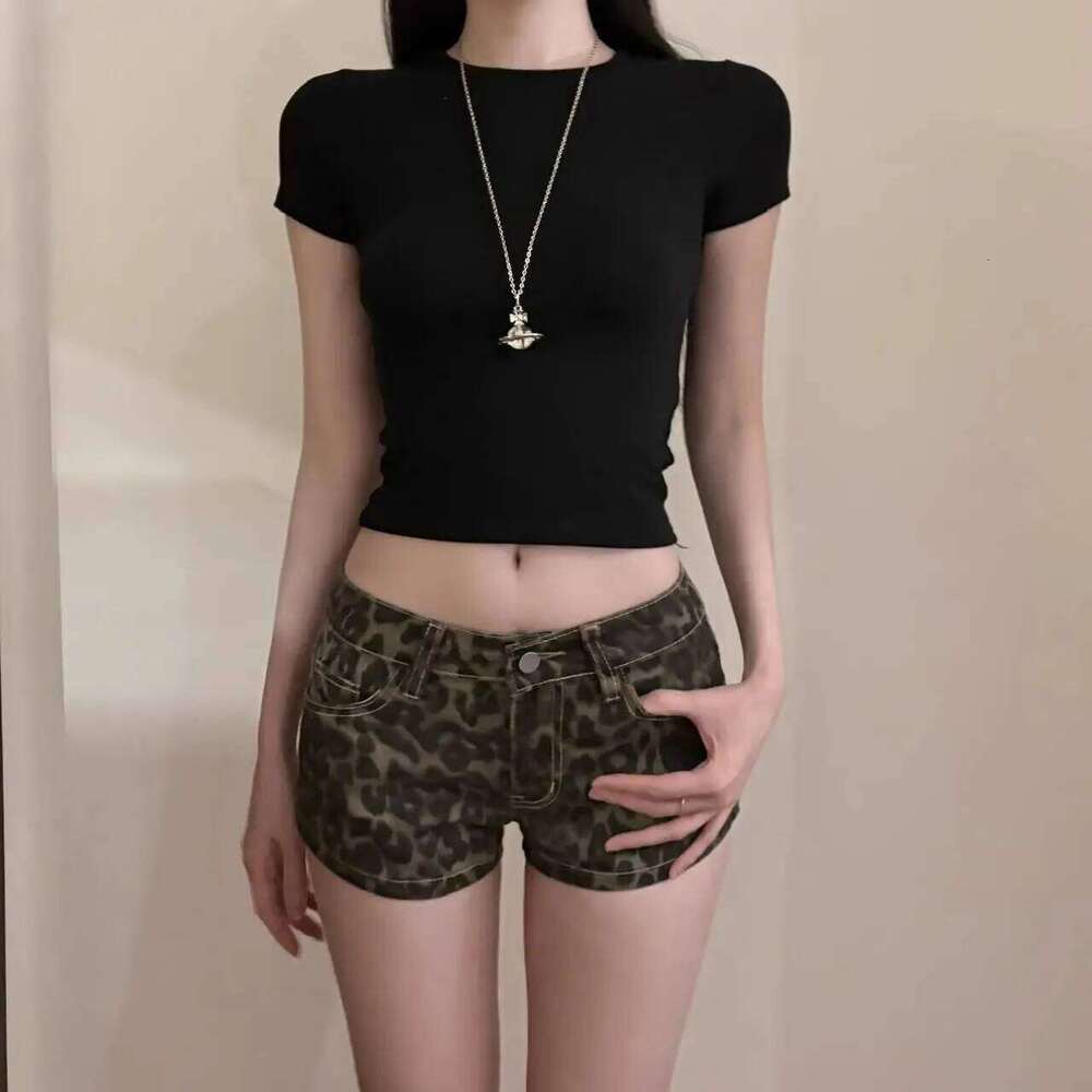 American Retro Low-rise Design Leopard Print Denim Shorts Women Summer C260206