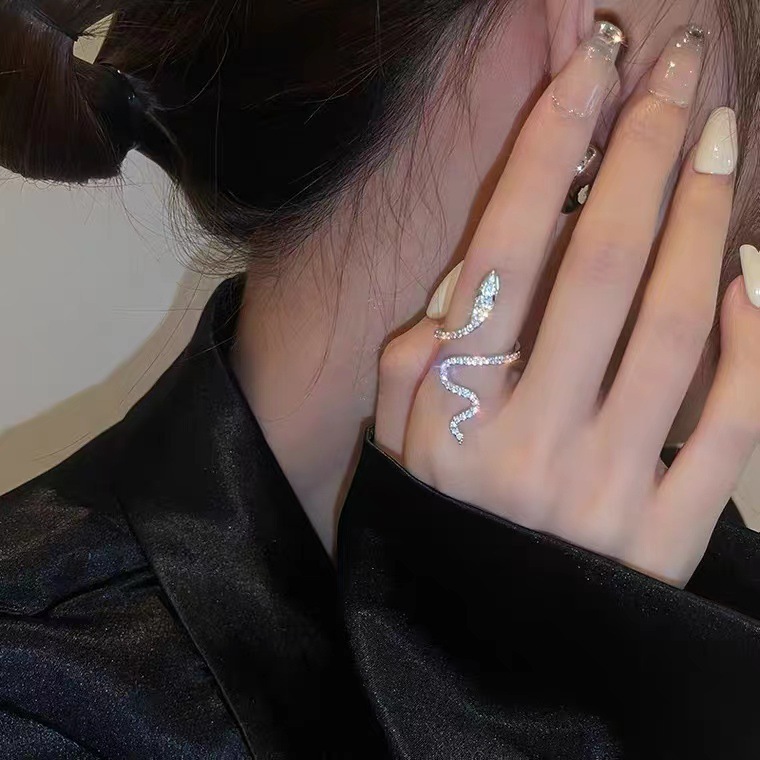 Ring Snake-Shaped Designer For Women, Popular On Niche Design, Minimalist Style, Open-Ended Ring Index Finger Ring, Trendy Ring