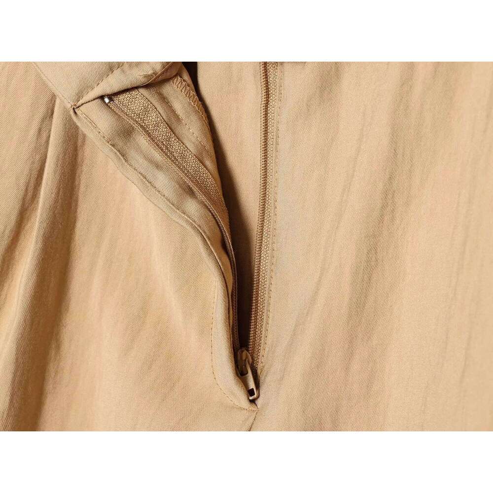 2025 new summer women's clothing casual fashion simple loose retro French design pleated with belt wide leg shorts XJ260206