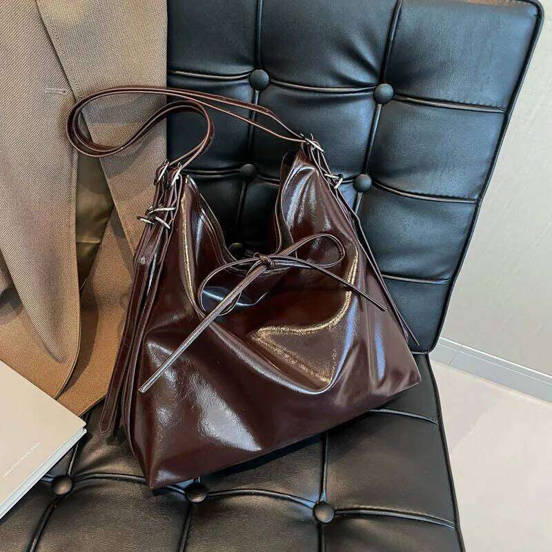 Vintage Large Capacity Tote Shoulder Bow Crossbody Bag for Women Fashionable Versatile Designer Bags Y260205