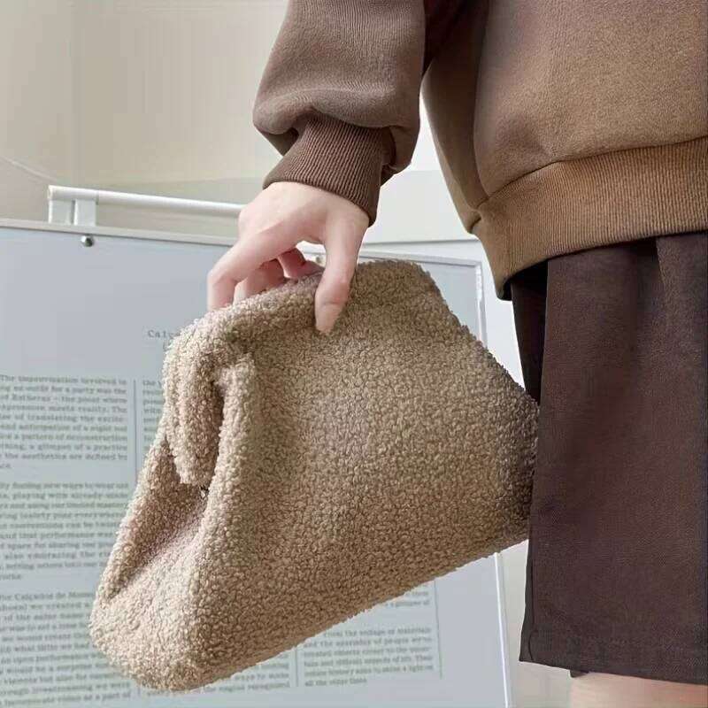 Autumn and Winter Teddy Fleece Bag for Women, Portable Travel Cosmetic Organizer, Super Popular Makeup Artist Case, Fashi Y260206