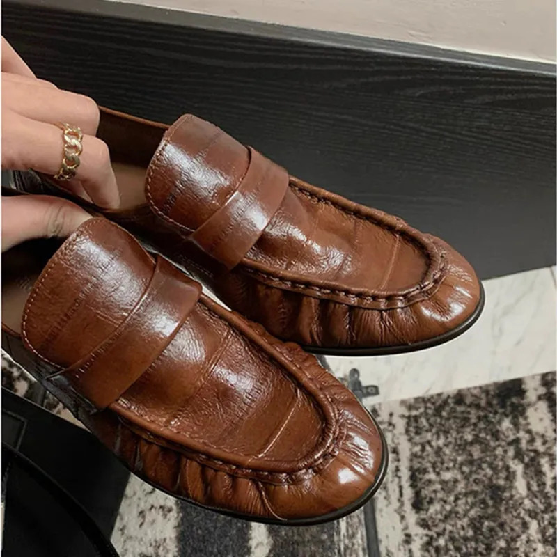 Retro Flats Loafers Women Soft Leather Brown Pleated Comfort Office Shoes Female Shallow British Style Casual Shoes Women 260124