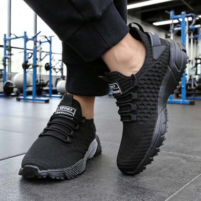 Men's Sneakers Light Breathable Fashionable Mesh Running Shoes Comfortable Luxurious Brand Male Tenis Masculino