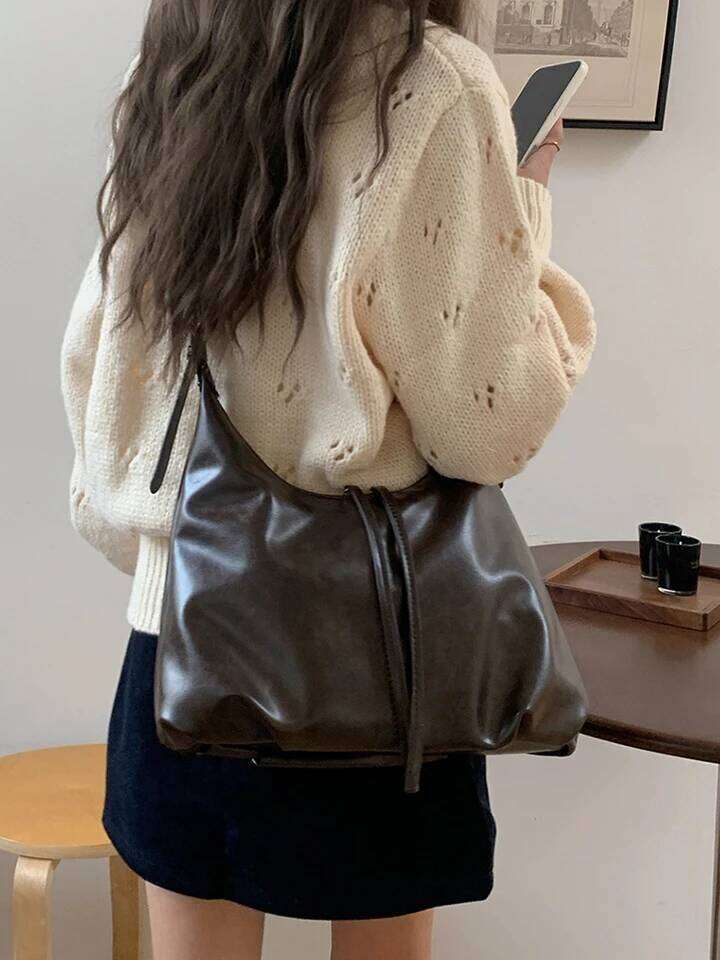 2025 New Retro Underarm Fashion Leisure Large Capacity Shoulder Daily Commuter Crossbody Women's Bag Y260205