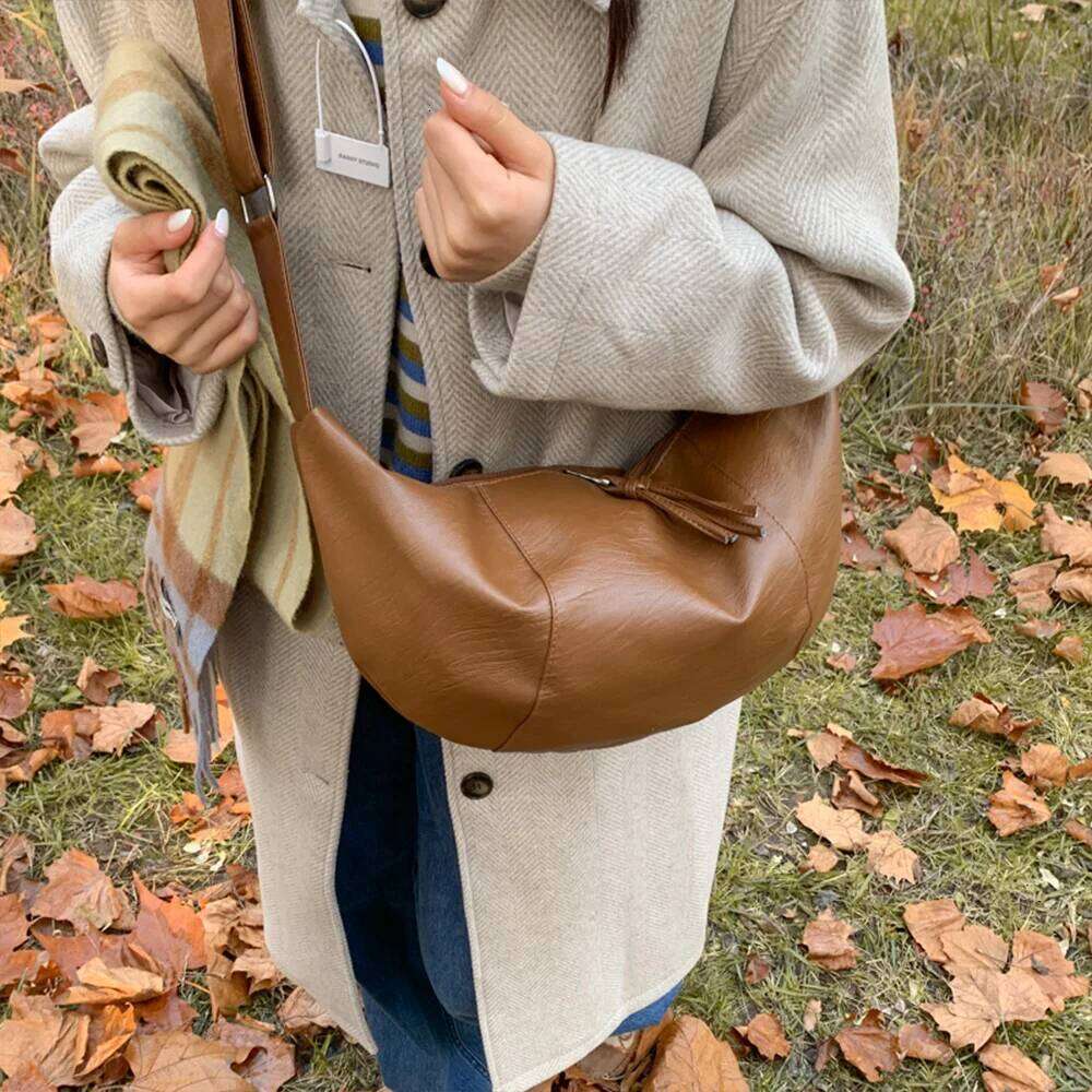 Small Niche Design Women's Large-Capacity Autumn and Winter Versatile Wide-Strap Single Shoulder Crossbody Dumpling Bag XJ260129