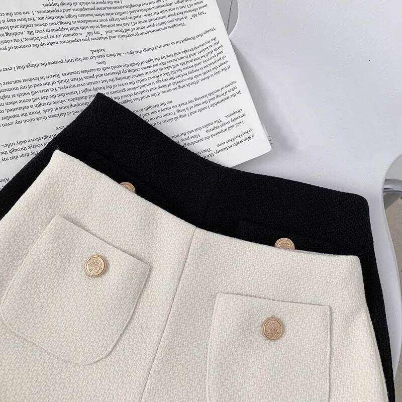 Tweed Black Women Autumn Winter Warm High Waist Chic Korean Fashion All Match White Straight Shorts Female XJ260206