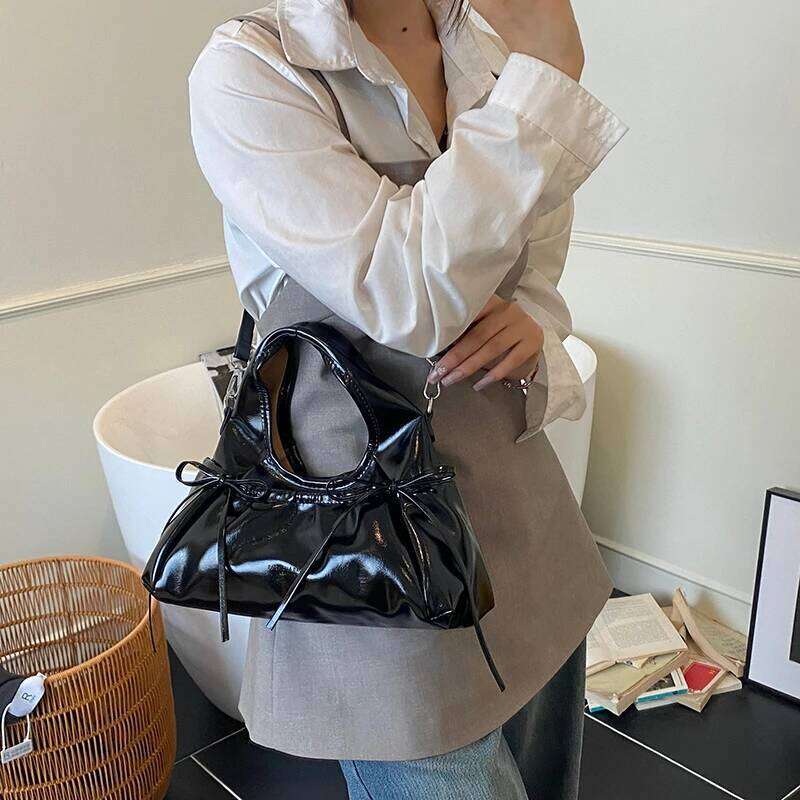 Trendy Versatile Women's PU Leather Bow Single Shoulder Crossbody Bag Simple Casual Commuting Storage Armpit Bags Y260205