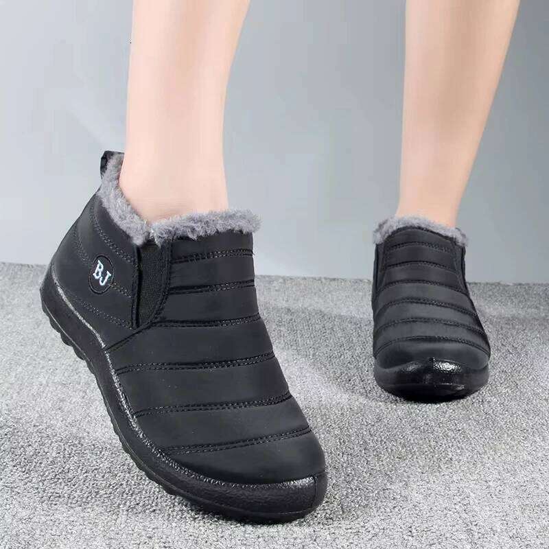 Winter New Women'S Velvet Thick Short Fashionable Versatile Snow Large Size Warm And Comfortable Cotton Boots