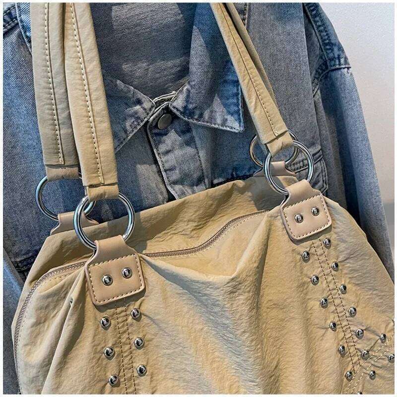 Nylon Rivet Underarm Tote Women's Large oulder Commuter Sli Autumn Trend Youth Pure Color Bag Y260205