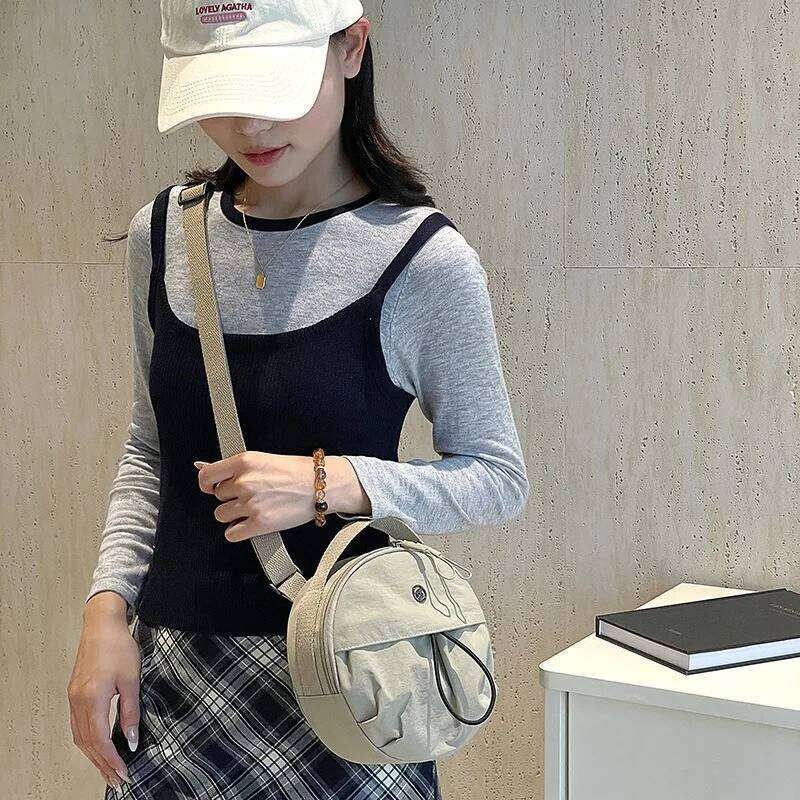 Hundreds Fashion Out Shoulder Crossbody Bag New Japan and South Korea Senior Sense of Niche Design Leisure Handbag XJ260129