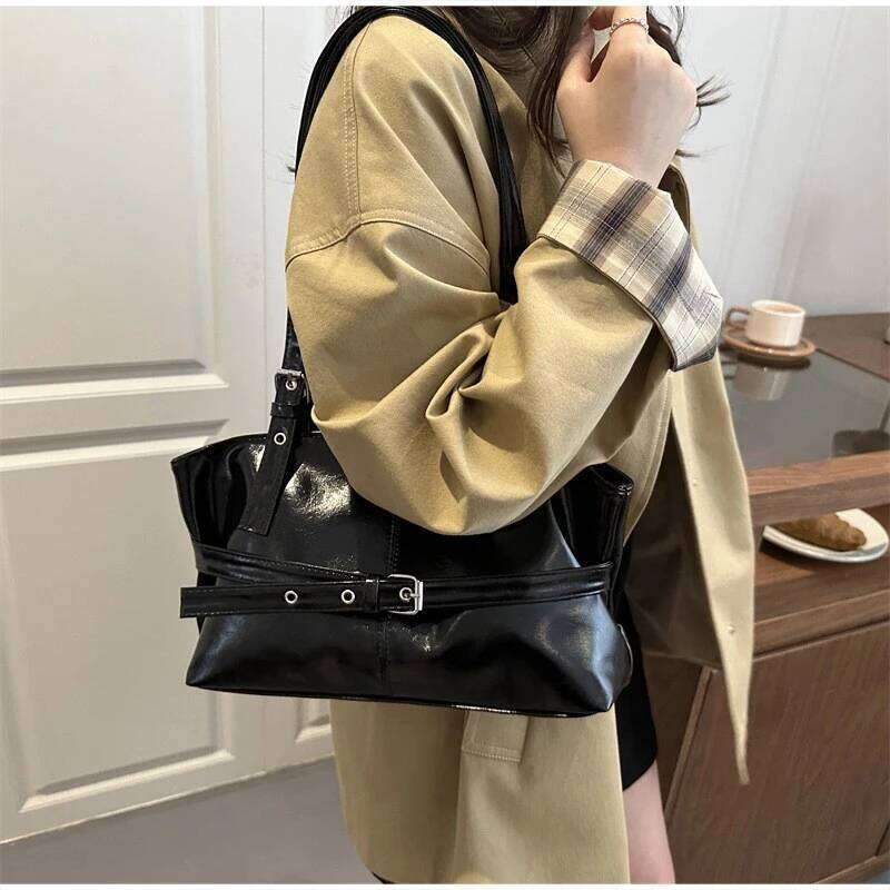 Fashion Simple Women's Underarm Korean Belt Buckle Design Large Capacity High-end Leather Versatile Waist Shoulder Bag Y260205