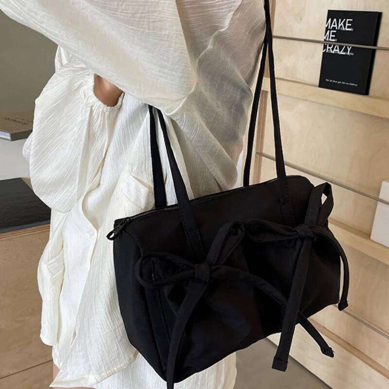 2024 New Korean Bow Nylon Shoulder Fashionable and Sweet Design Tote Bag Folded Large Capacity Commuter Women's Handbag Y260205